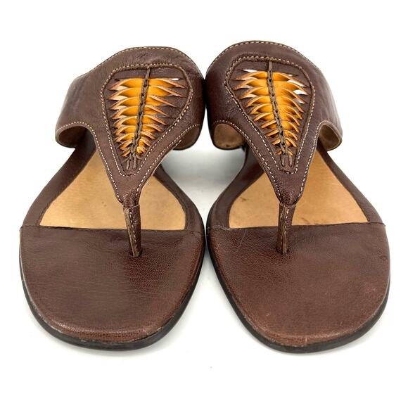 SOFFT Women’s Bella Chocolate Brown Tan Leather Thong Demi Wedge Sandals (8) - Picture 2 of 7